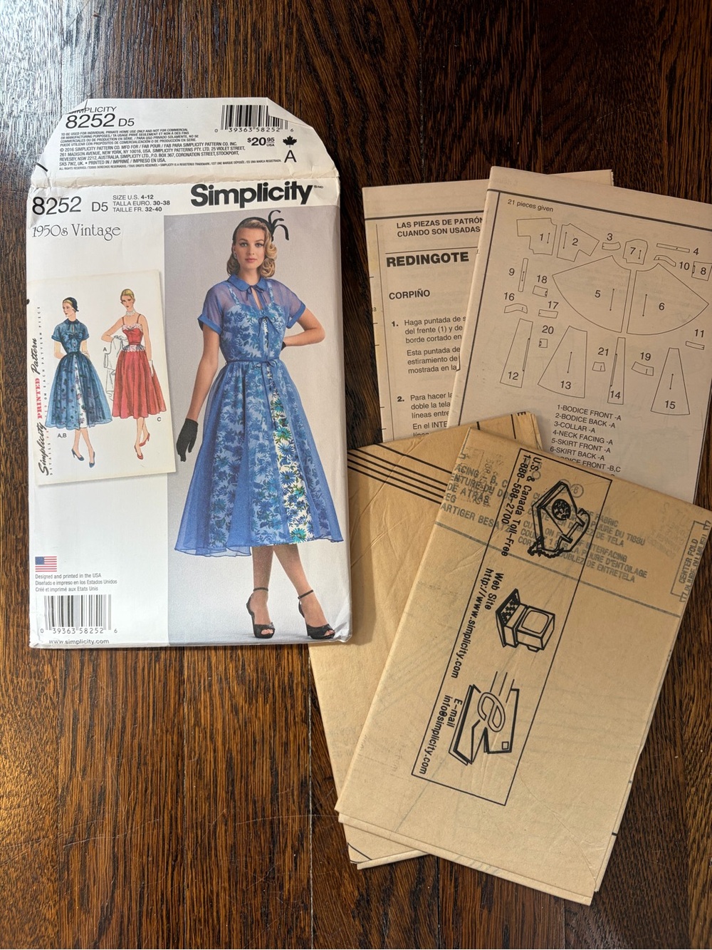 Simplicity 8252 sewing pattern reprint of 1950s dress women’s size 4-12